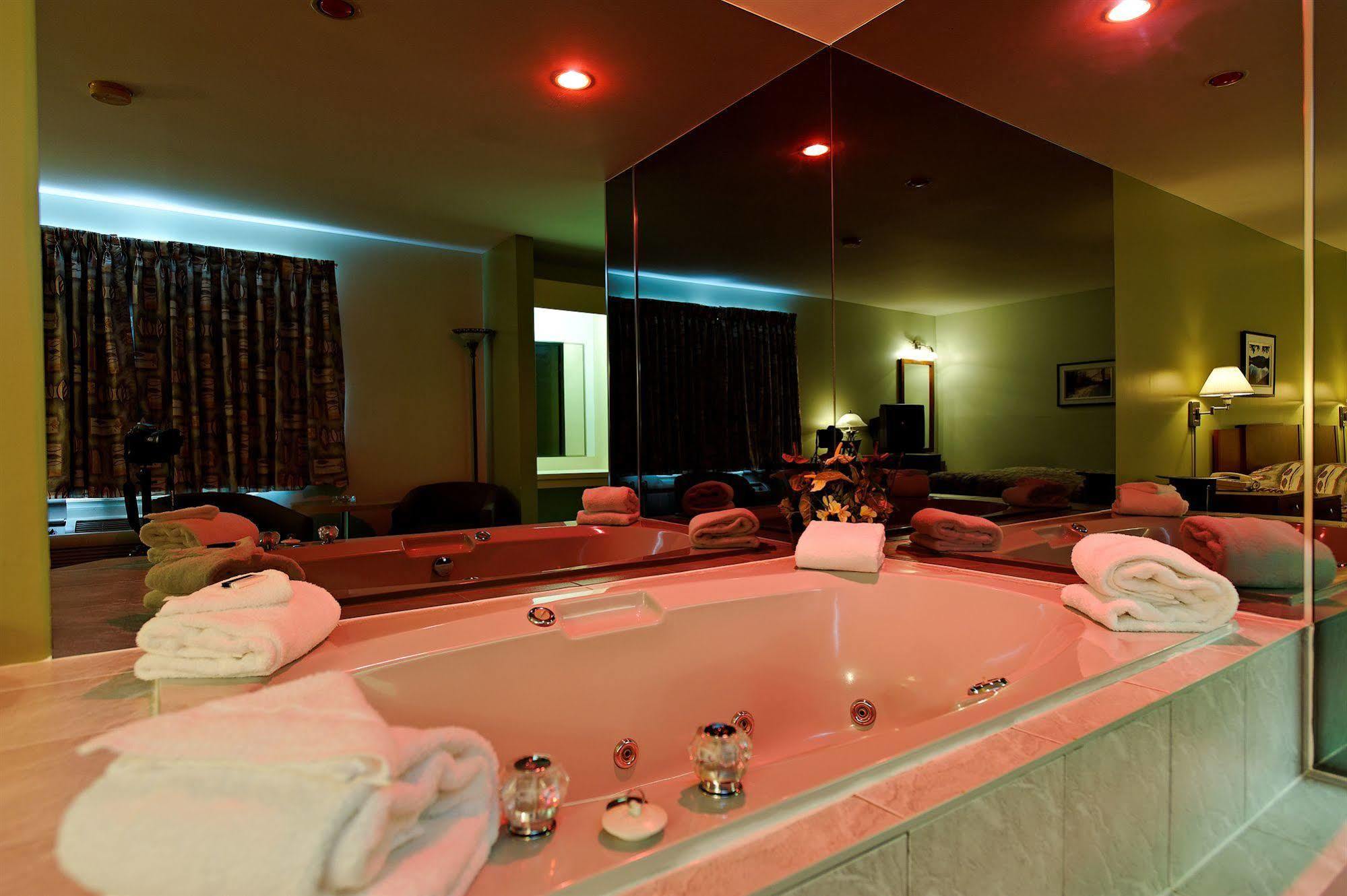 Motel Le Transit Мон-Сент-Ілер Екстер'єр фото